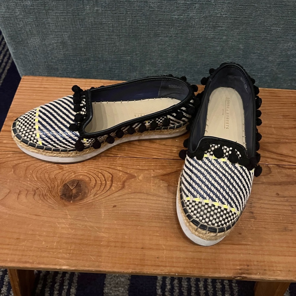 Sondra Roberts flat platform wedges with bobbles